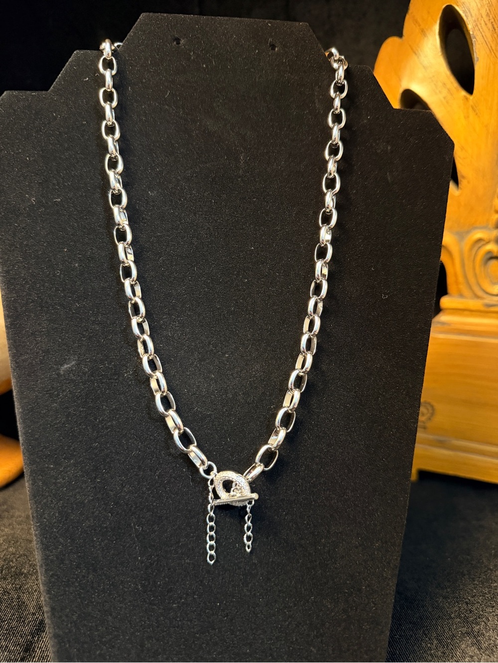 14K White Gold Filled Heavy Oval Link Chain. Hypoallergenic 18-20 Inch Iced CZ